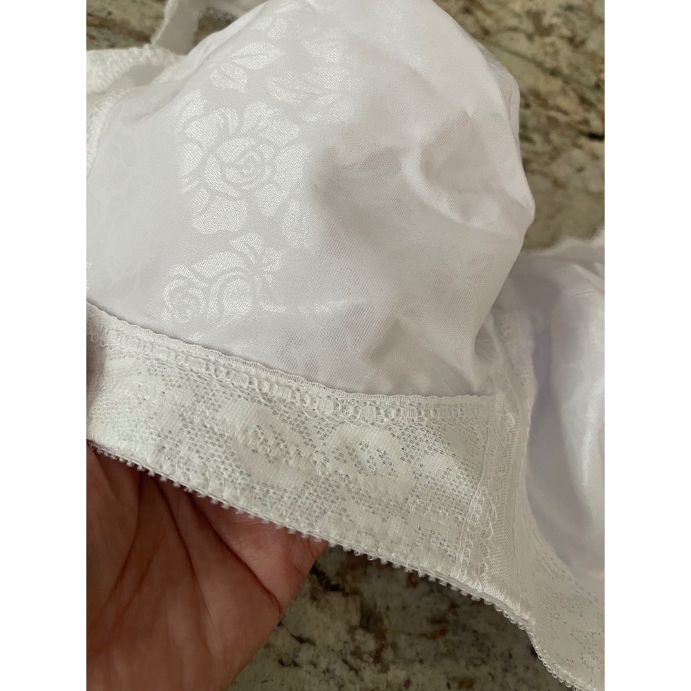 Playtex  38 DDD  Comfort Strap Full-Figure Wire-Free Bra White 4693  Used - Picture 6 of 14